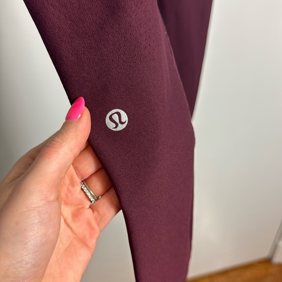 Lululemon Zoned In Tight 27" Cassis Burgundy Size 6 - Picture 9 of 16